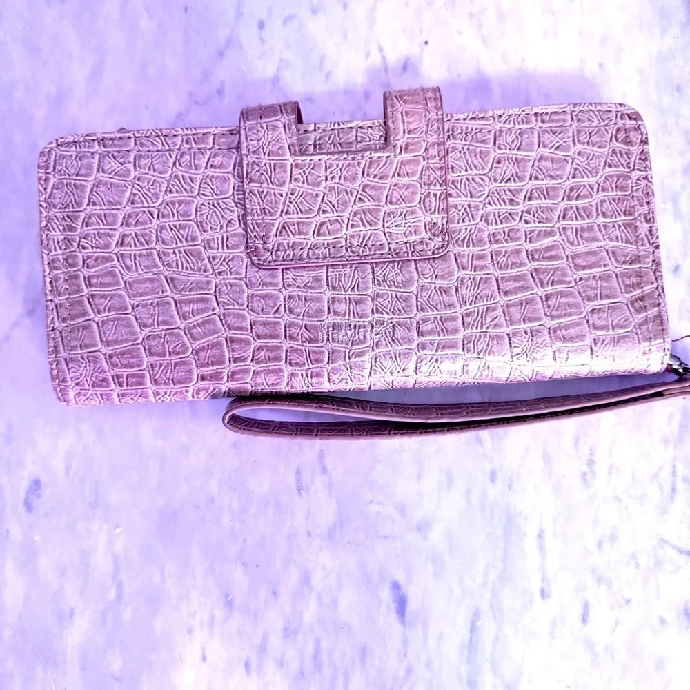 Kenneth Cole Y2K golden tanCroc-Embossed Wallet Luxurious NWOT,wristlet,clutch